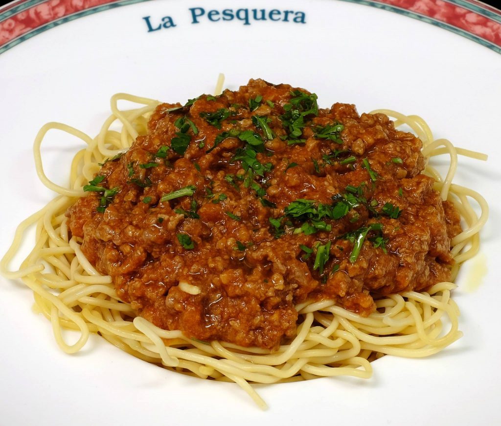 espaguetis a la boloñesa para niños en puerto banus